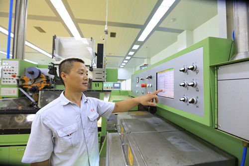 廣豐卷煙廠推進(jìn)信息化與生產(chǎn)經(jīng)營(yíng)業(yè)務(wù)深度融合